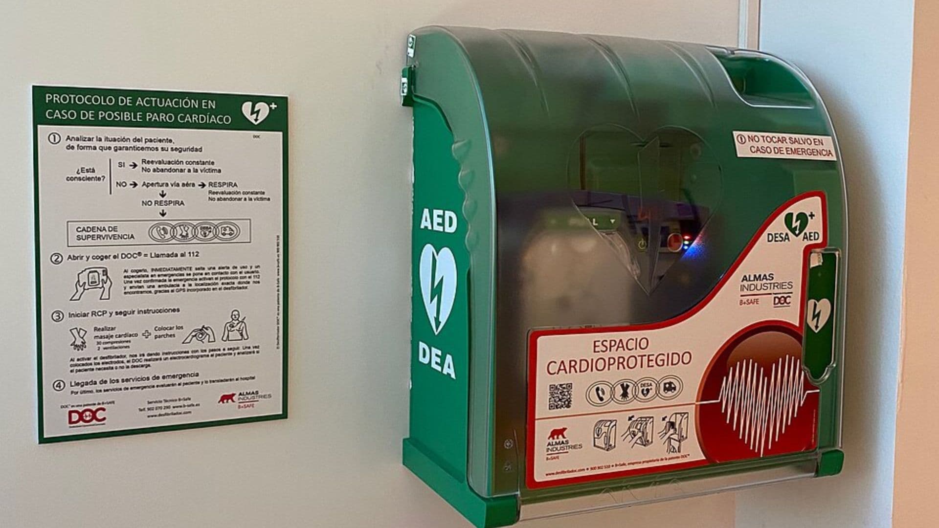 El Puerto refuerza la cardioprotección en sus instalaciones municipales con 19 nuevos desfibriladores