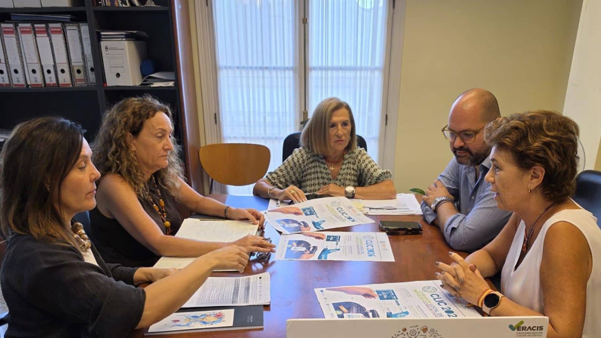 Imagen de la noticia: La Comisión Local de Impulso Comunitario abordará empleo, vivienda, educación, salud y servicios sociales (Eracis)