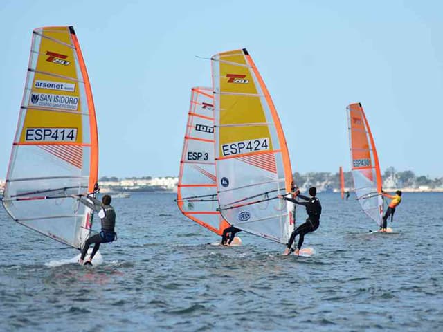 El Puerto acoge este fin de semana el Campeonato de Andalucía de Raceboard y Techno