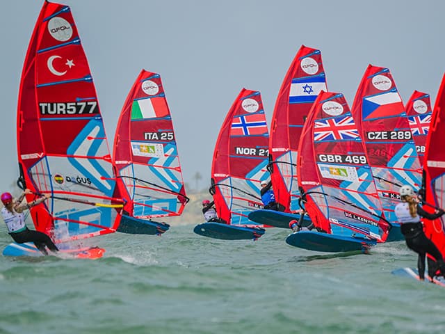La élite olímpica del windsurf se cita en El Puerto