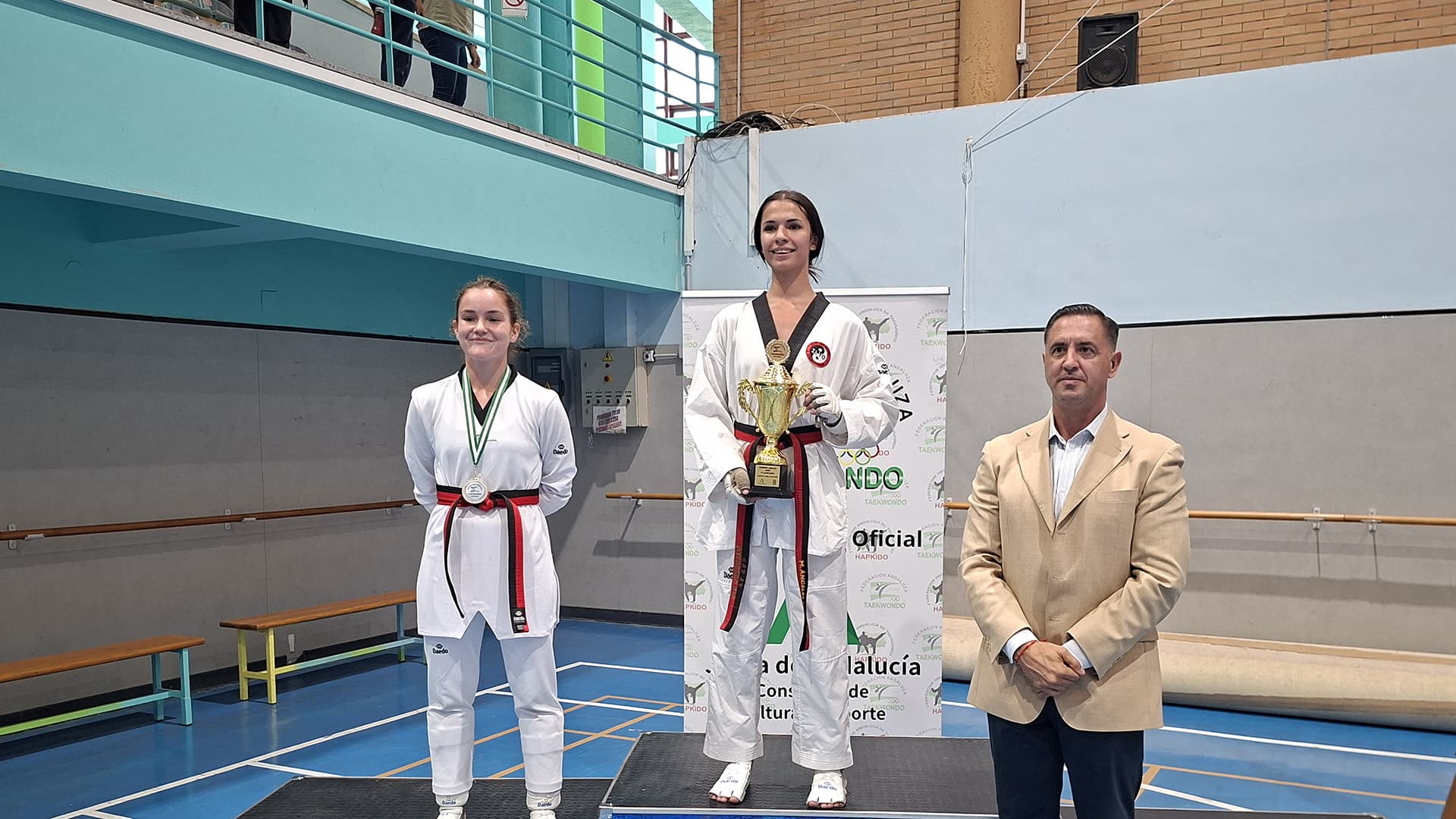 El club Lee Puerto consigue tres medallas en la Supercopa Federación de Taekwondo