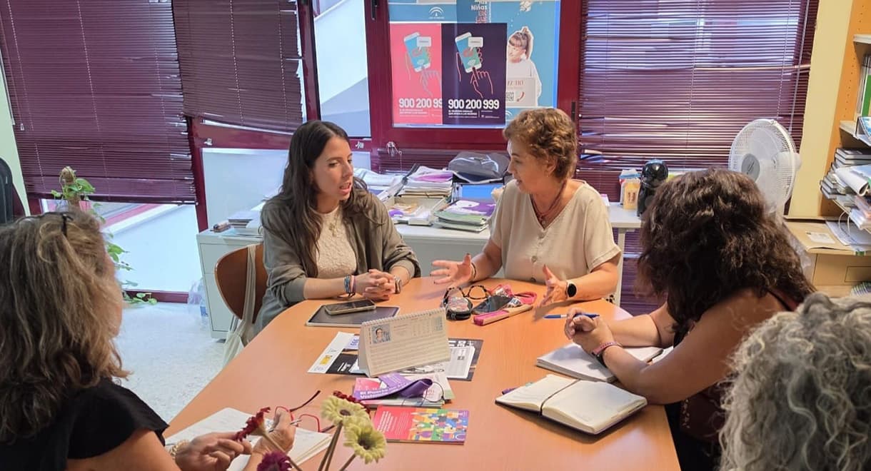 Motomami’s Club presenta a Igualdad su proyecto contra la soledad no deseada entre mujeres LBT