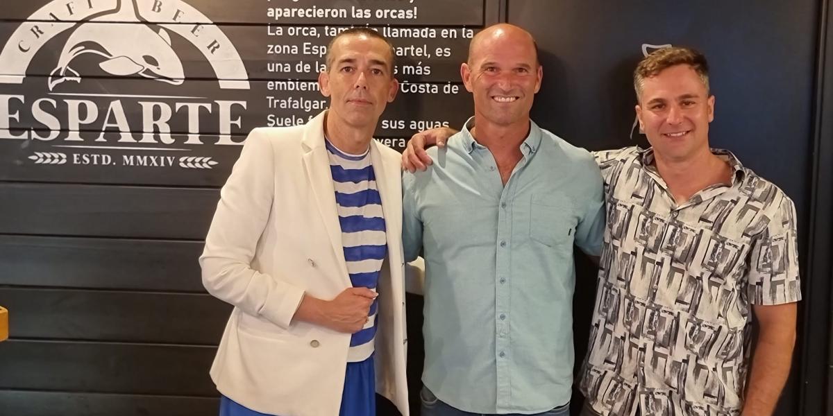  En “Esparte El Puerto”, la primera cata de cervezas del verano.